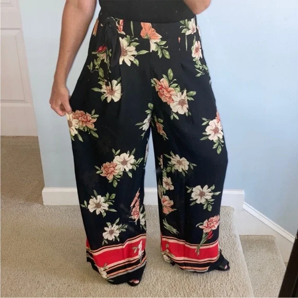 Black Floral Palazzo Pants - Picture 4 of 7
